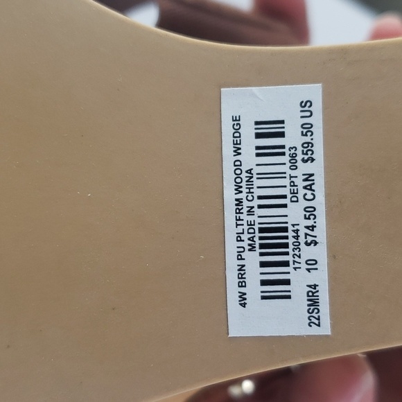 Torrid Faux Wood Platform Wedge. Plus size 10WW - Picture 8 of 11